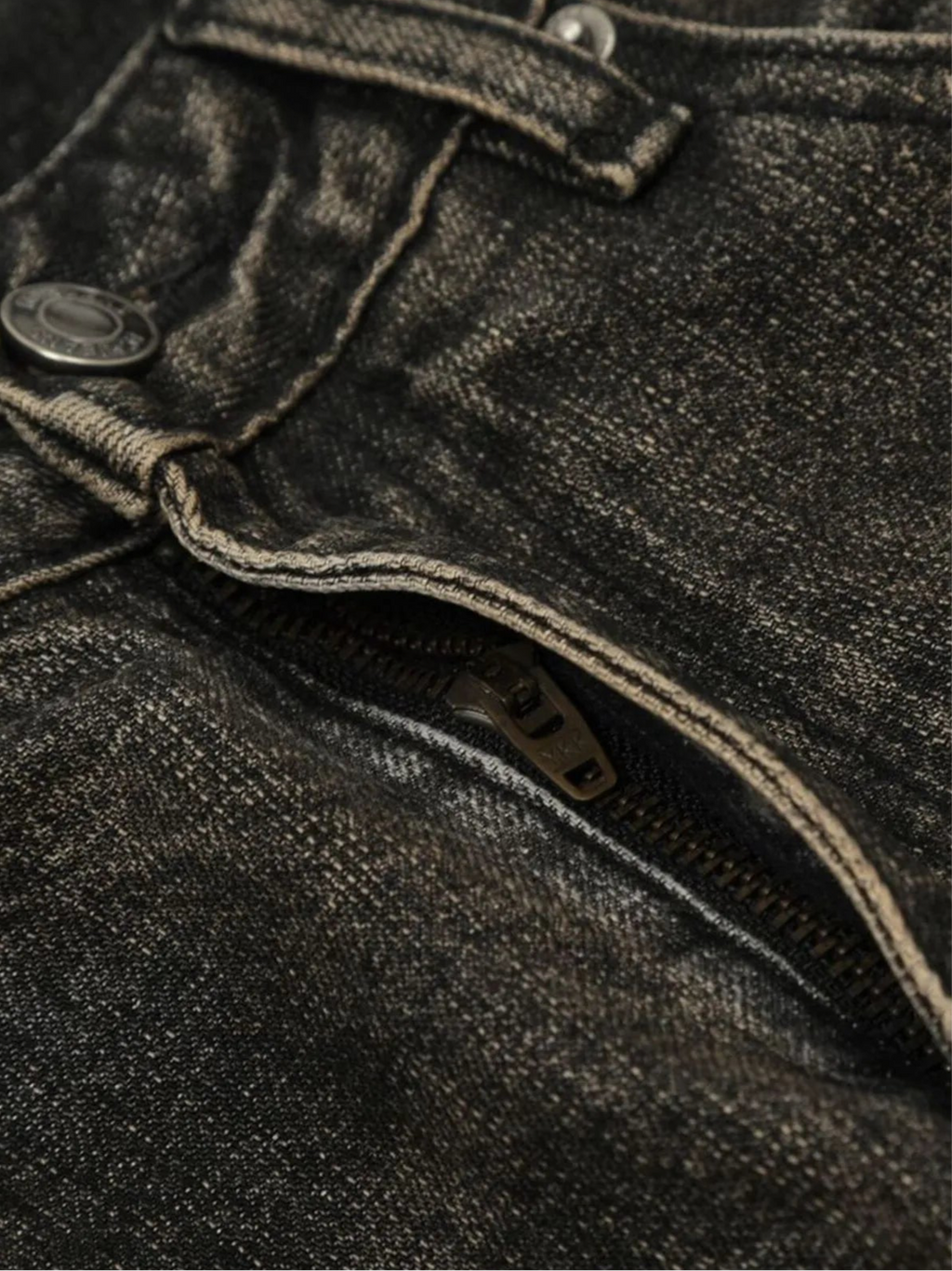 Distressed Straight Leg Jeans
